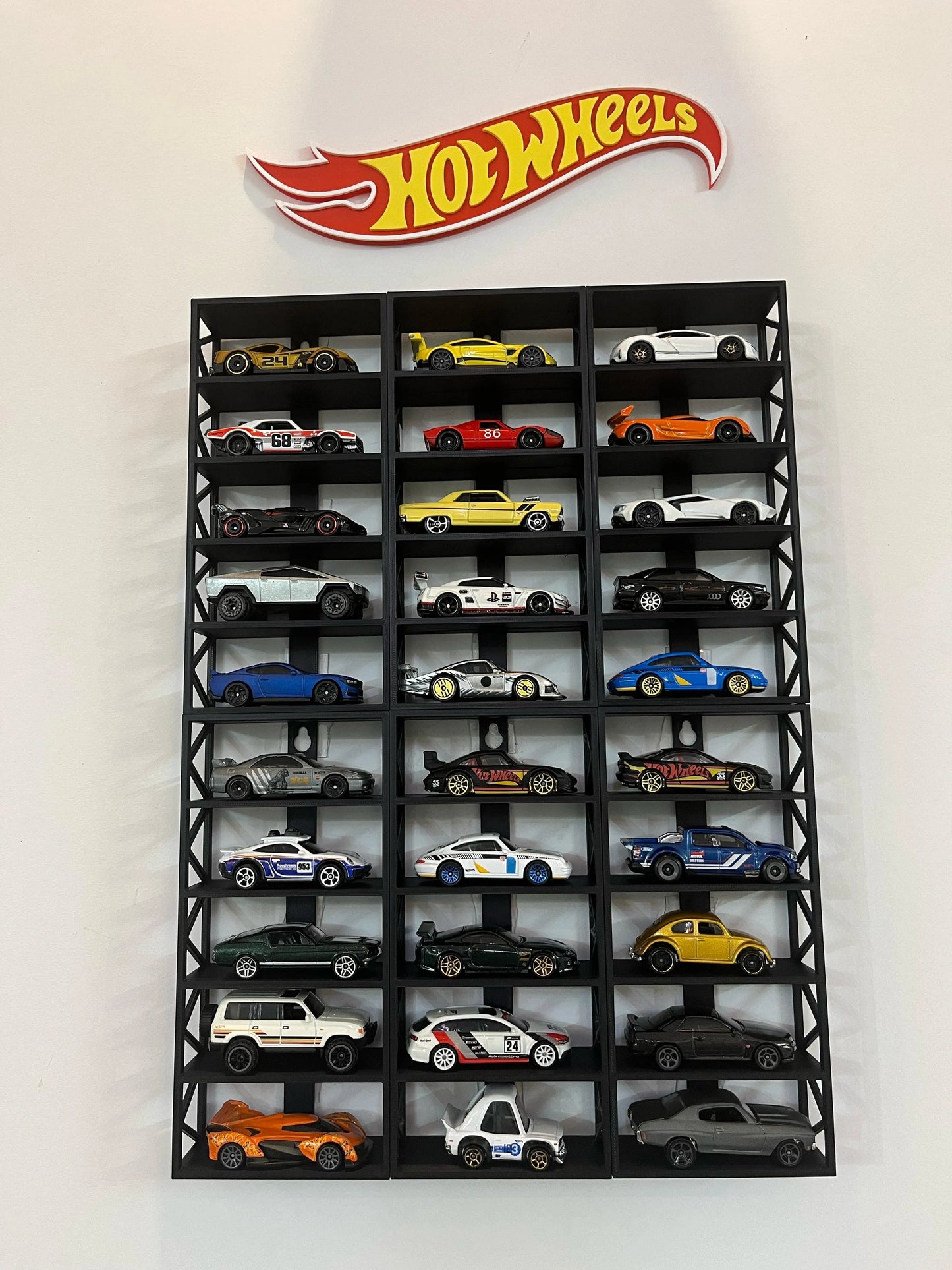 Display shelf for 30 Cars & Logo