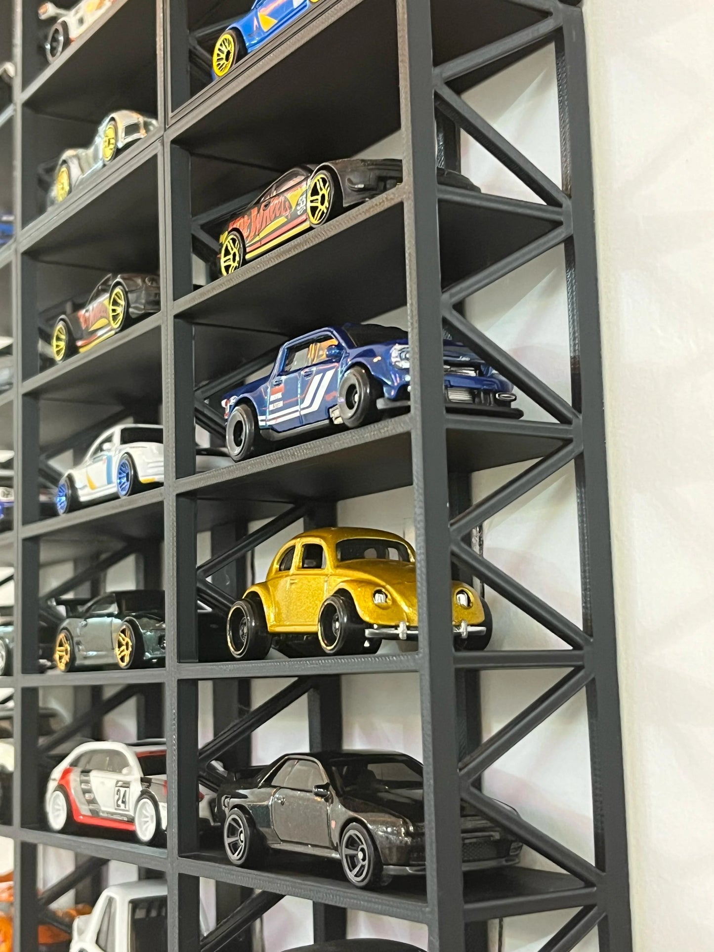 Display shelf for 30 Cars & Logo