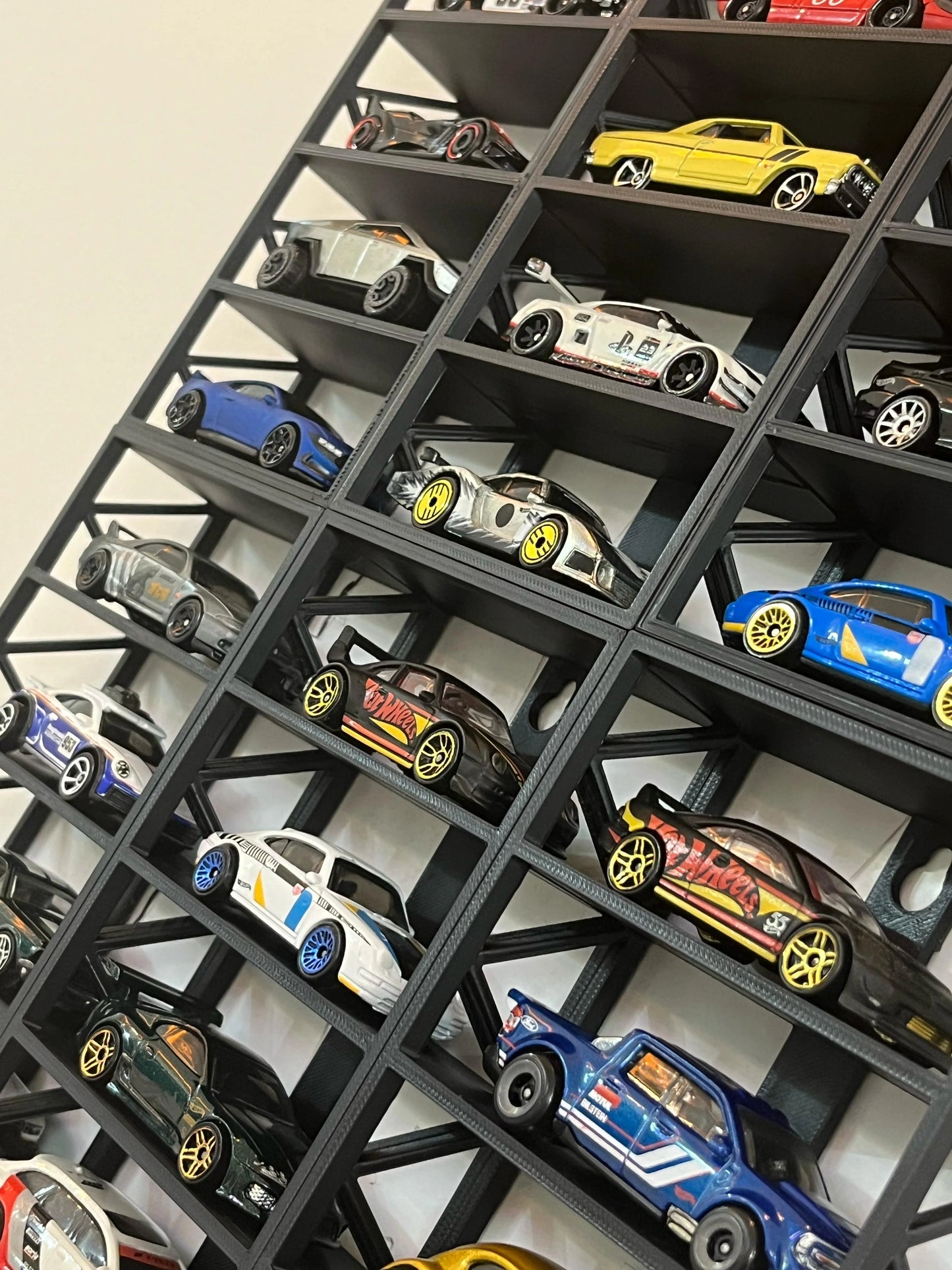 Display shelf for 30 Cars & Logo